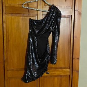 Black Sequins Women’s FashionNova One Shoulder Dress XL